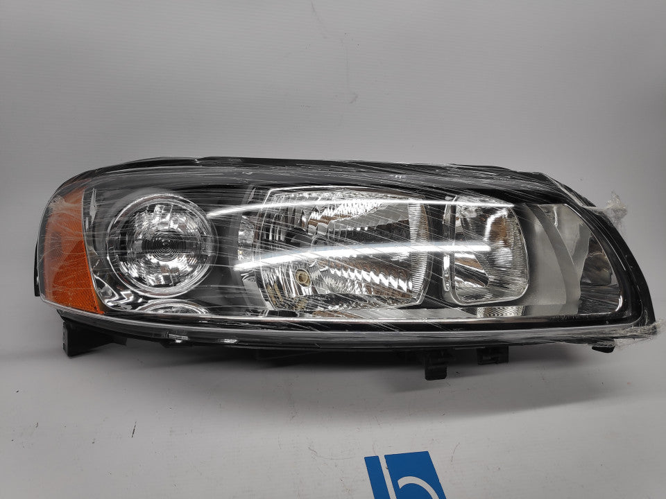 Farol Direito Volvo Xc70 05-07