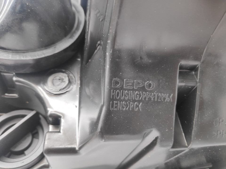 Farol Direito Vw Golf V 03-08 Mascara Preta