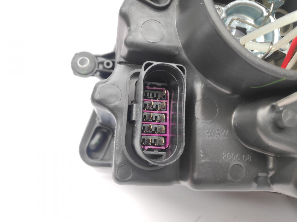 Farol Direito Vw Polo 9N2 05-09