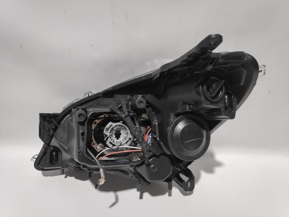 Farol Direito Xenon Opel Astra H 04-11