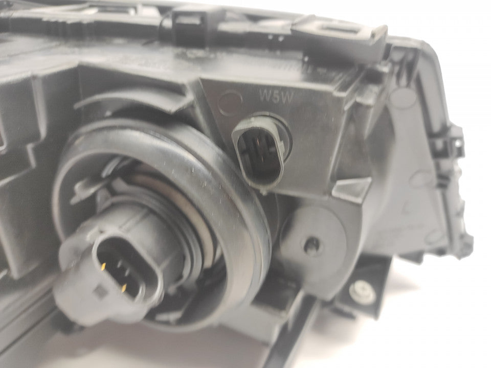 Farol Esquerdo Bmw S-3 E46 4P/ Touring 01-05 Mascara Preta