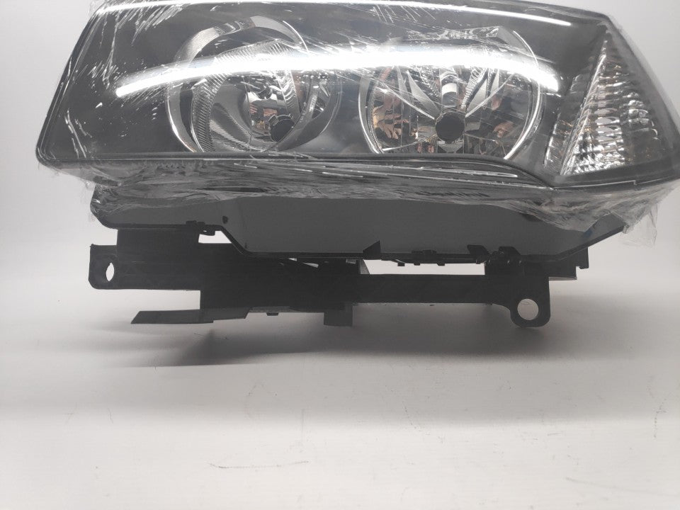 Farol Esquerdo Bmw X3 E83 06-11