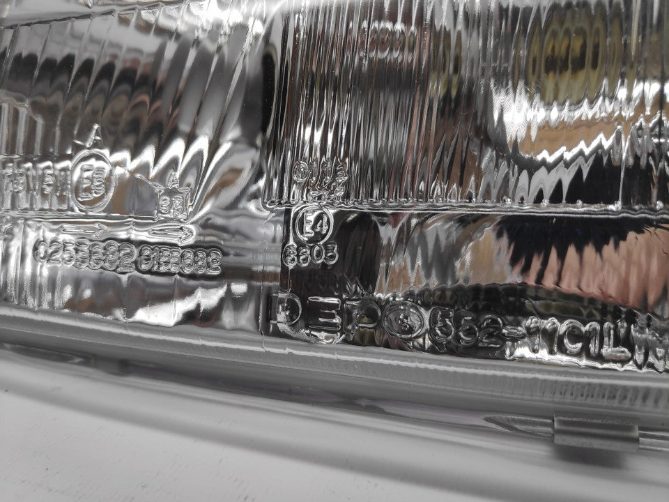 Farol Esquerdo Citroen C-15 / Visa 79-92