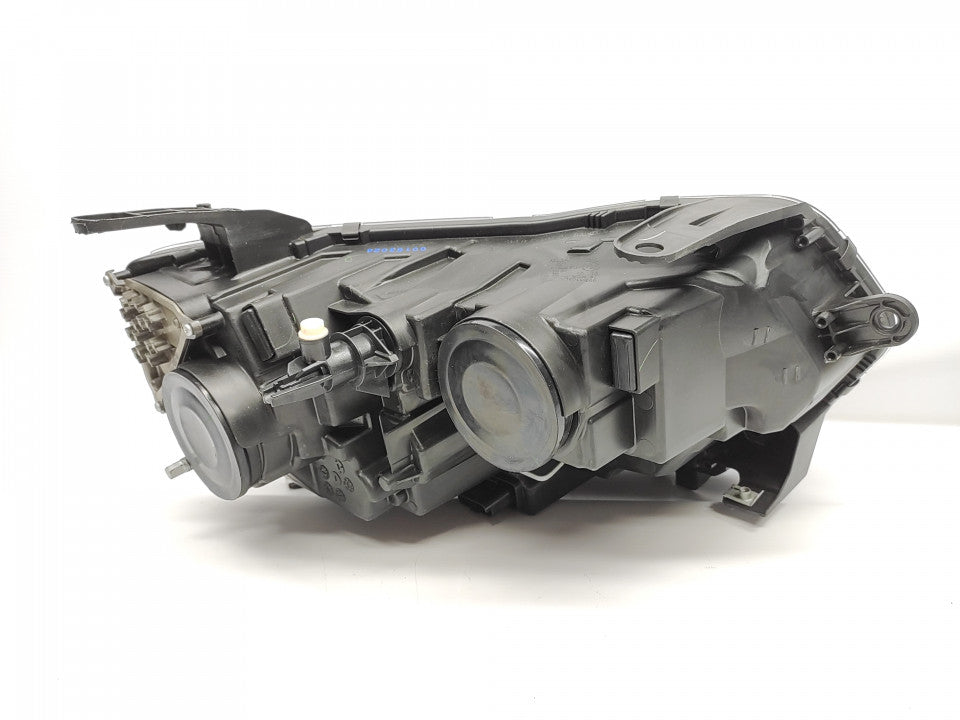 Farol Esquerdo Dacia Duster 18 - Led