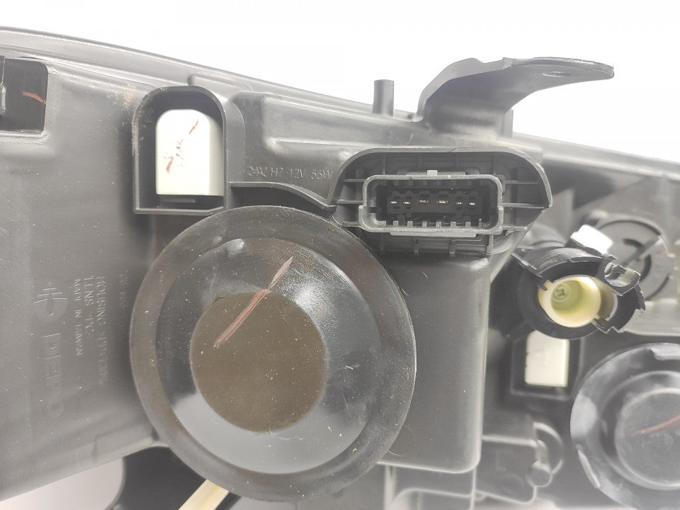 Farol Esquerdo Dacia Sandero II 17-