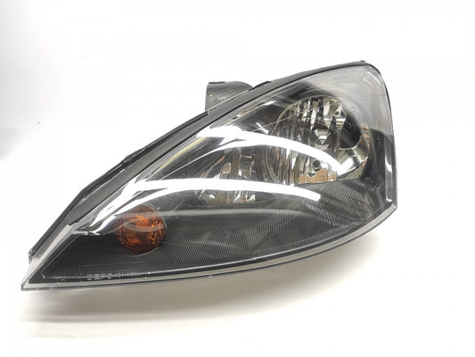 Farol Esquerdo Ford Focus 01-05 Fundo Preto