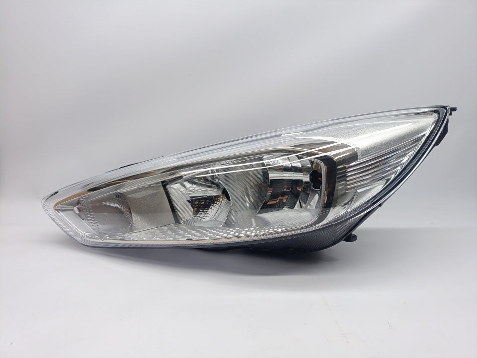 Farol Esquerdo Ford Focus 14-