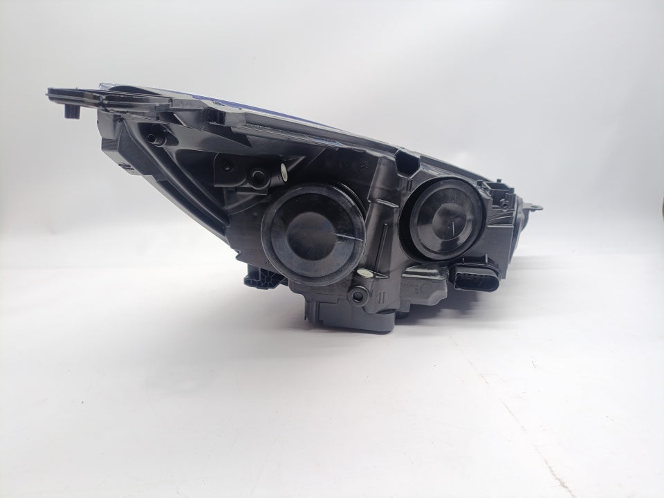 Farol Esquerdo Ford Focus 14-