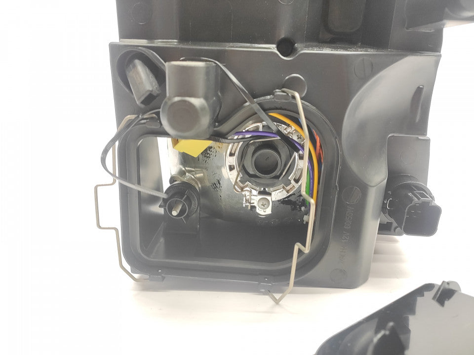 Farol Esquerdo Ford Transit 06-14