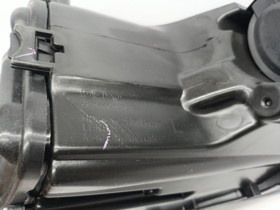 Farol Esquerdo Fundo Negro Audi A1 SportBack 10-14