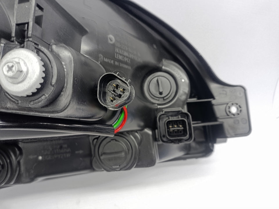 Farol Esquerdo Hyundai Tucson 04-10