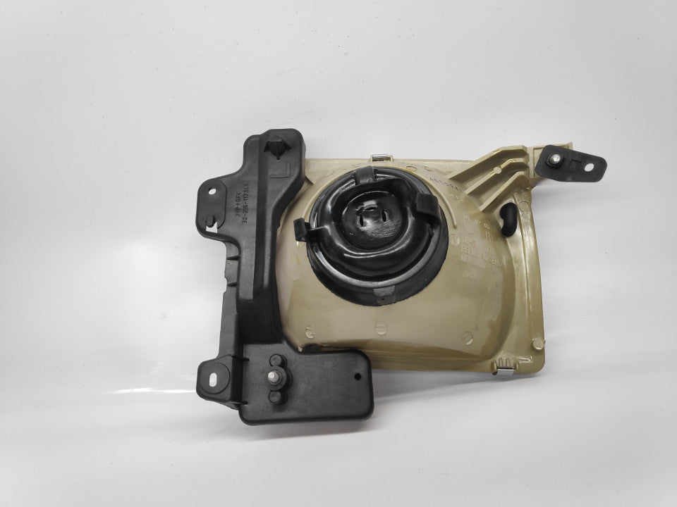 Farol Esquerdo Manual Nissan Navara Pick-Up D22 98-00