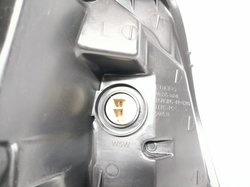Farol Esquerdo Manual Nissan X-Trail 01-07