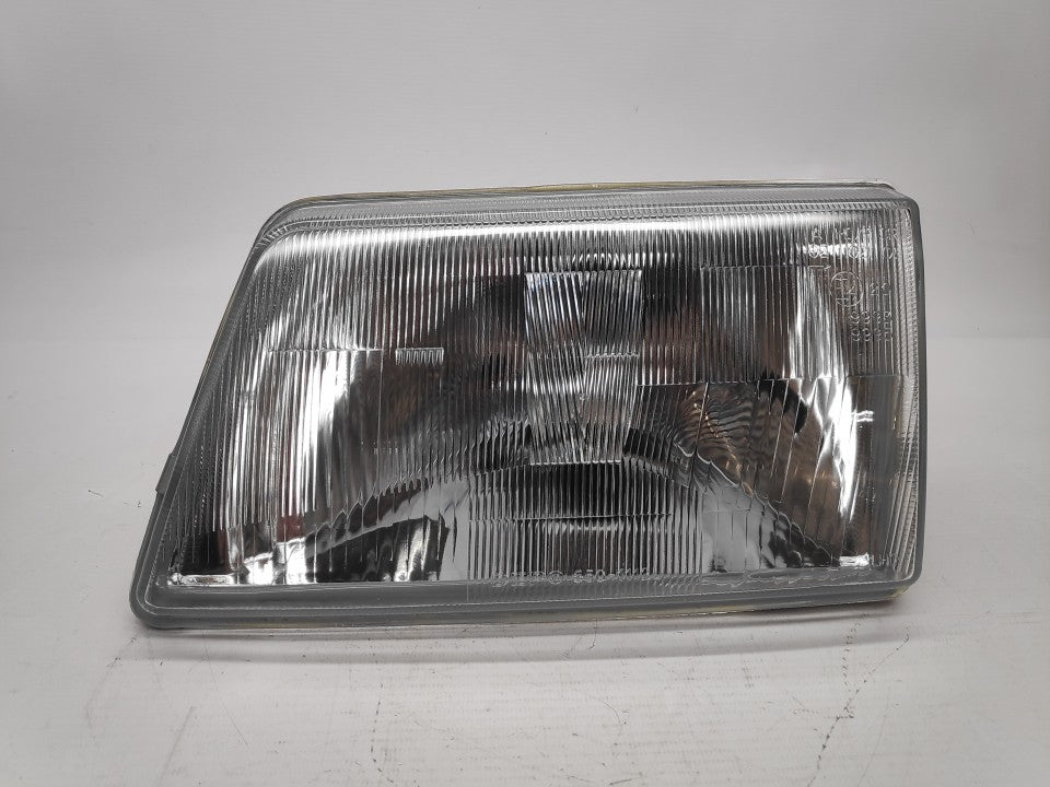 Farol Esquerdo Manual Peugeot 205 83-96