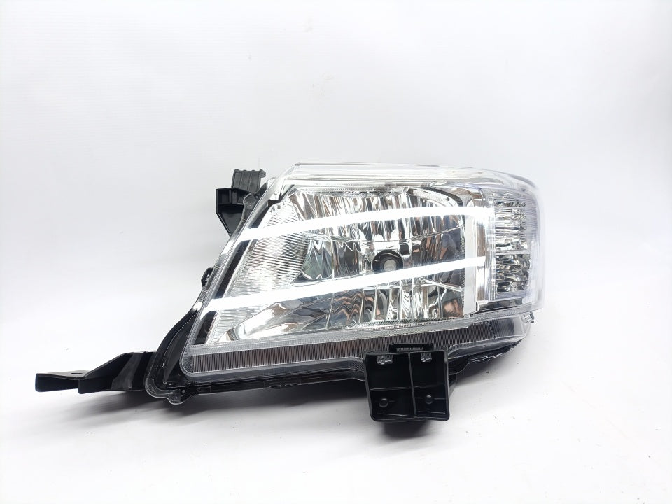 Farol Esquerdo Manual Toyota Hilux 11-15