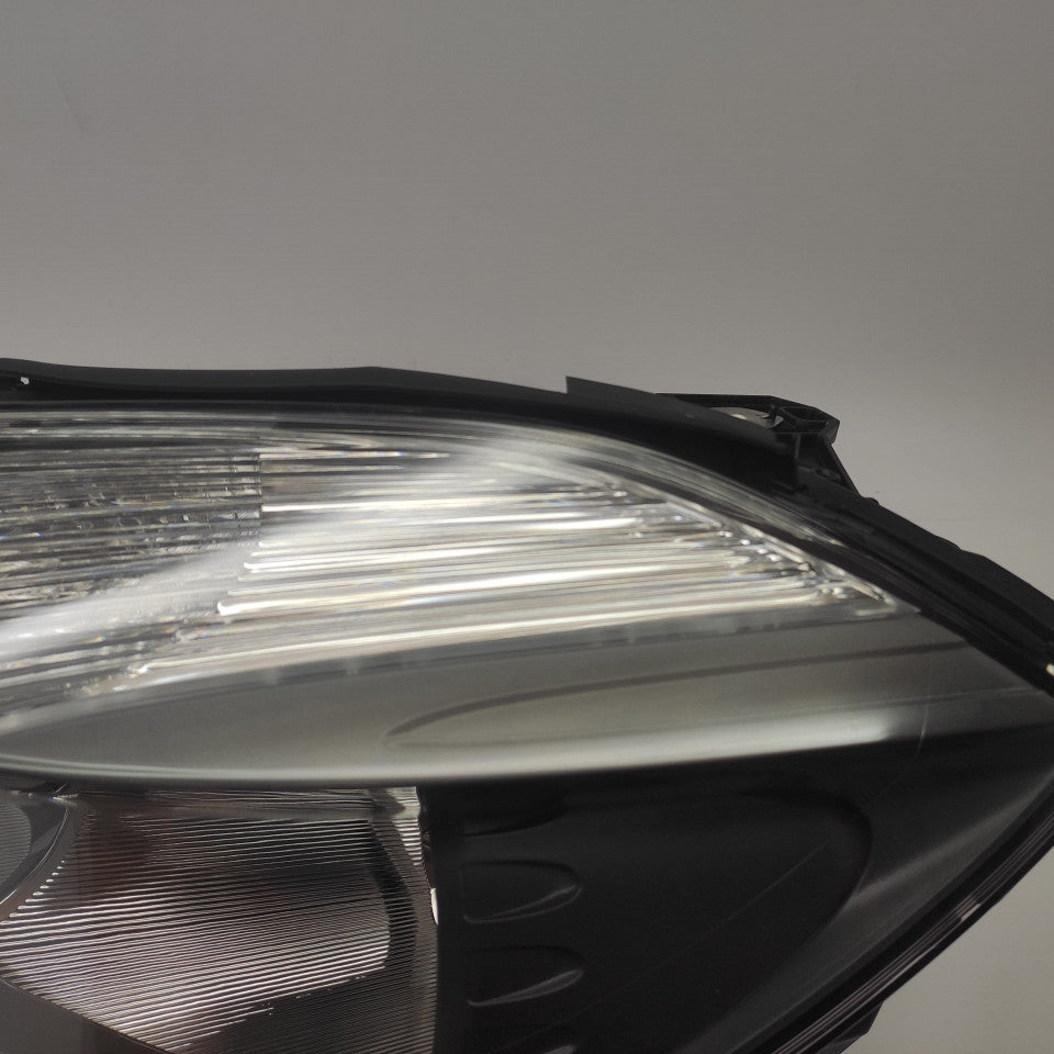 Farol Esquerdo Mercedes Class A W176 12-