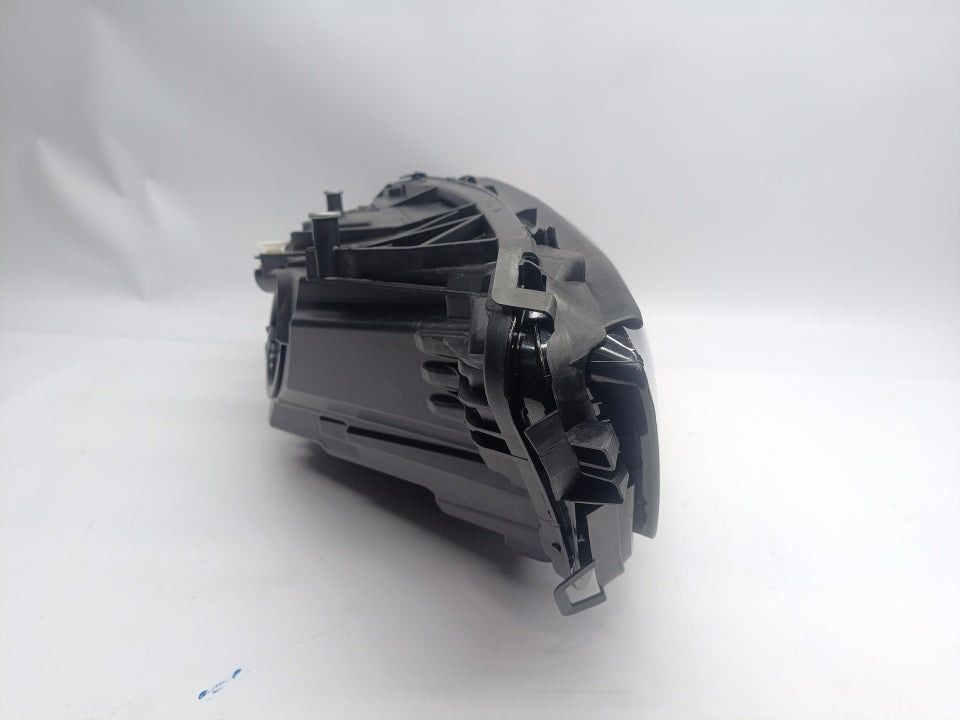 Farol Esquerdo Mercedes Class A W177 18- Led