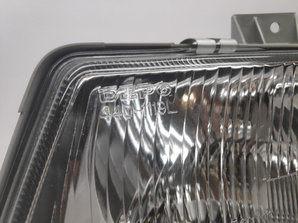 Farol Esquerdo Mercedes Vito 96-03 / V Class 96-03