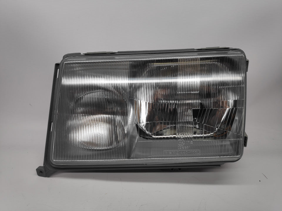 Farol Esquerdo Mercedes W124 Berlina / Coupe / Cabrio 85-93 Mascara Escura