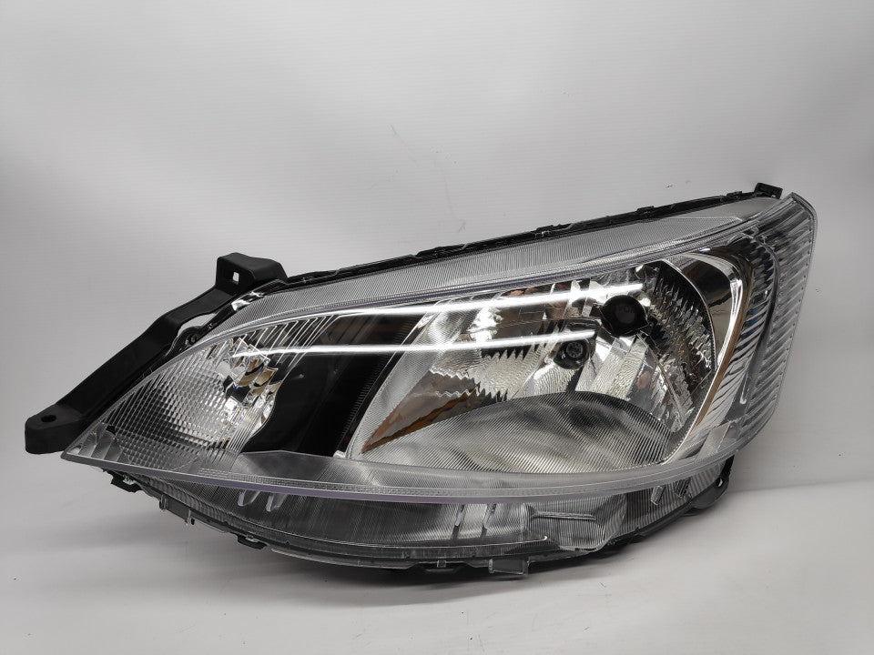 Farol Esquerdo Nissan Nv200 10-