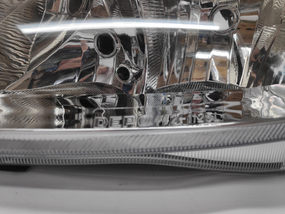 Farol Esquerdo Opel Corsa C/ Combo 01-11