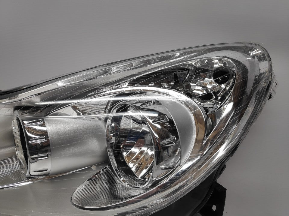 Farol Esquerdo Opel Corsa D 06-11