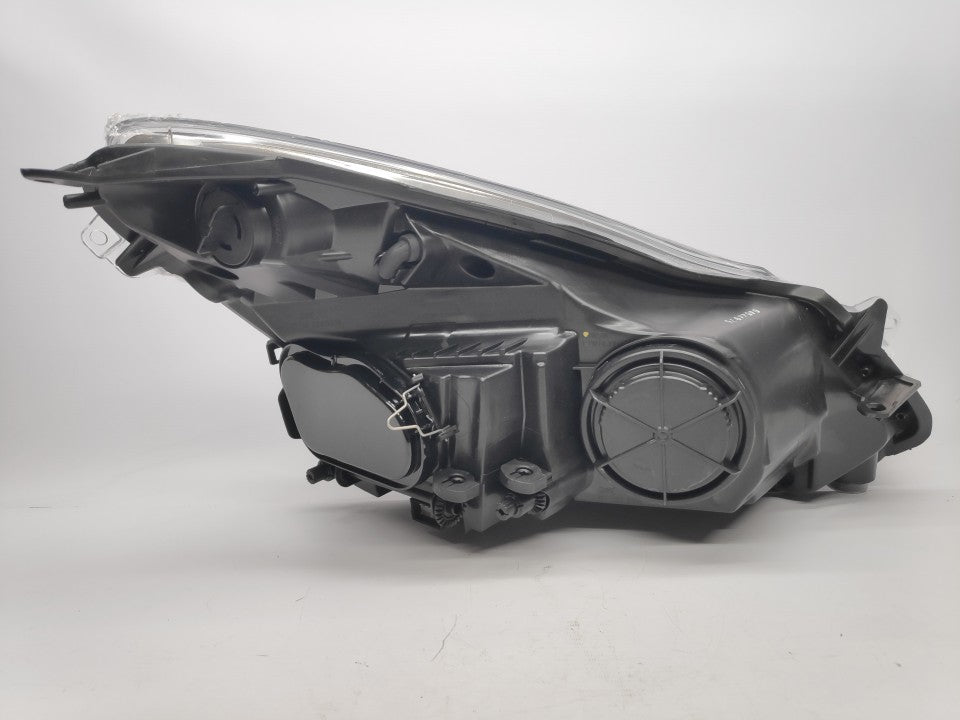 Farol Esquerdo Opel Corsa D 06-11