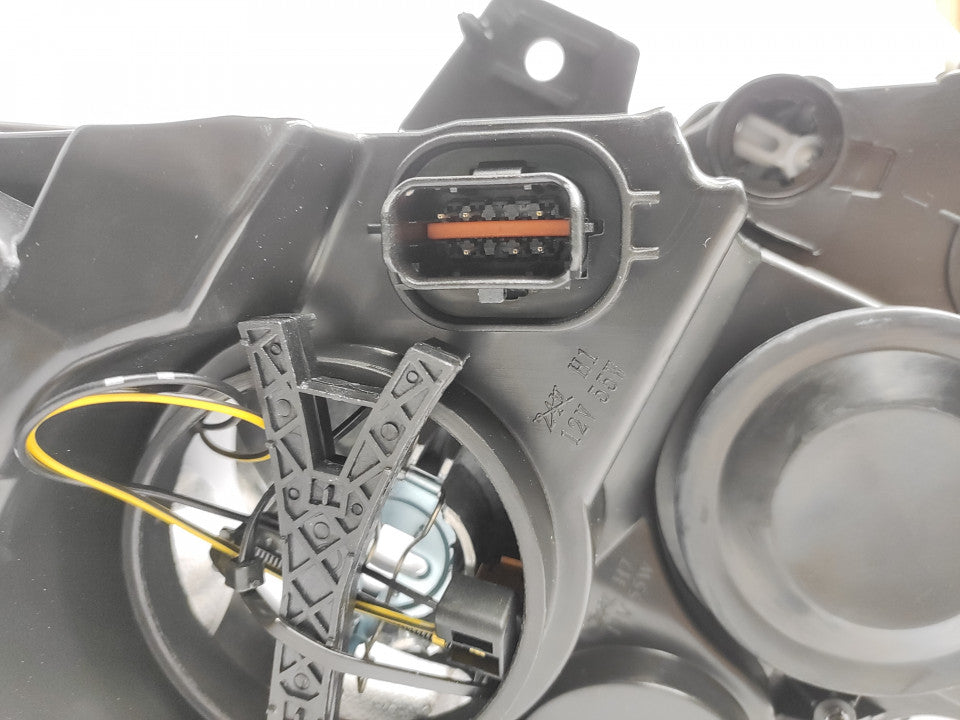 Farol Esquerdo Opel Movano 10- H7+H1