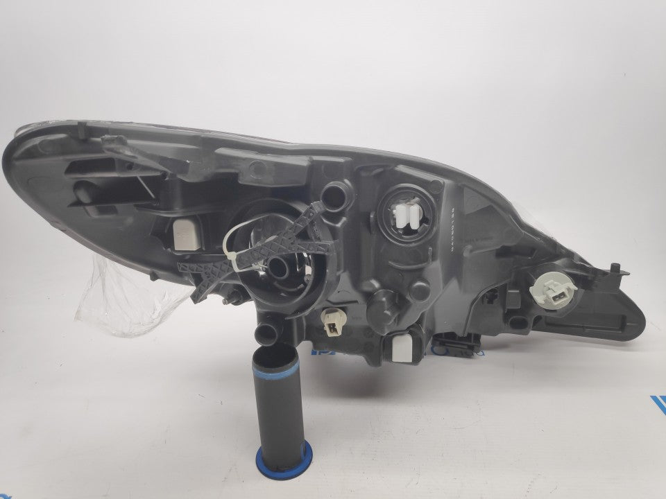 Farol Esquerdo Peugeot 107 12-