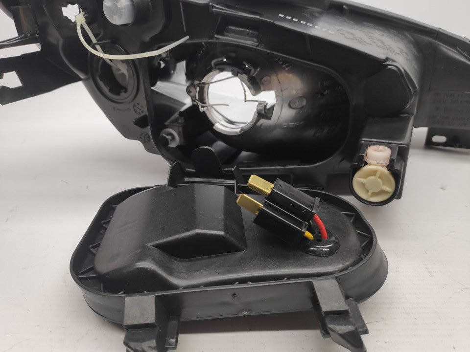 Farol Esquerdo Peugeot 206 98-02