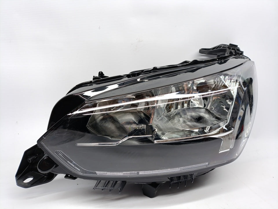 Farol Esquerdo Peugeot 208 19-