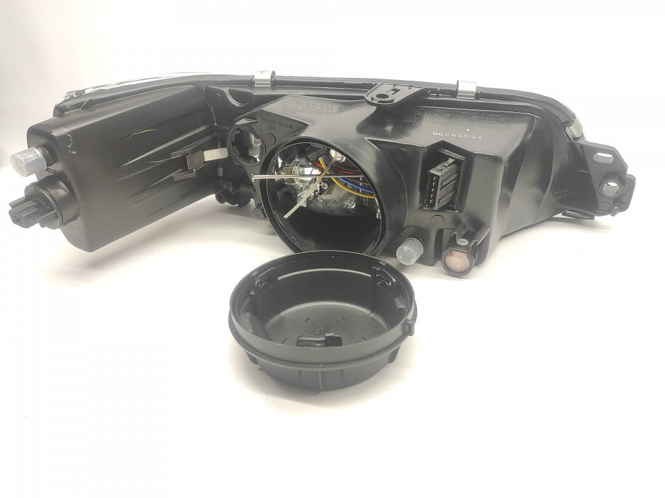 Farol Esquerdo Peugeot 306 99-02