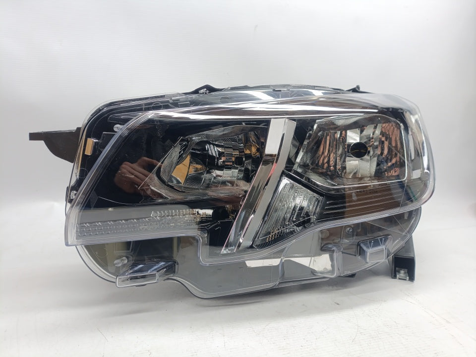 Farol Esquerdo Peugeot Partner 18-