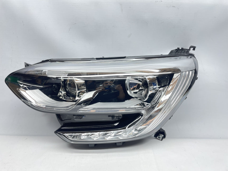Farol Esquerdo Renault Megane IV 16-