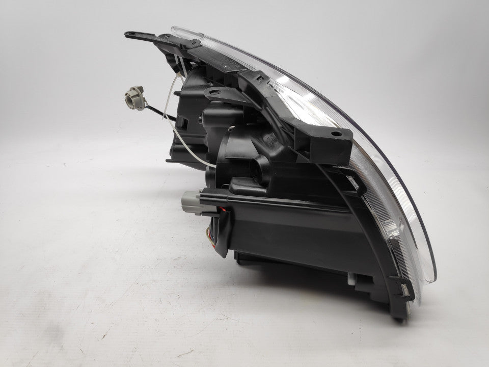 Farol Esquerdo Toyota Avensis 03-06