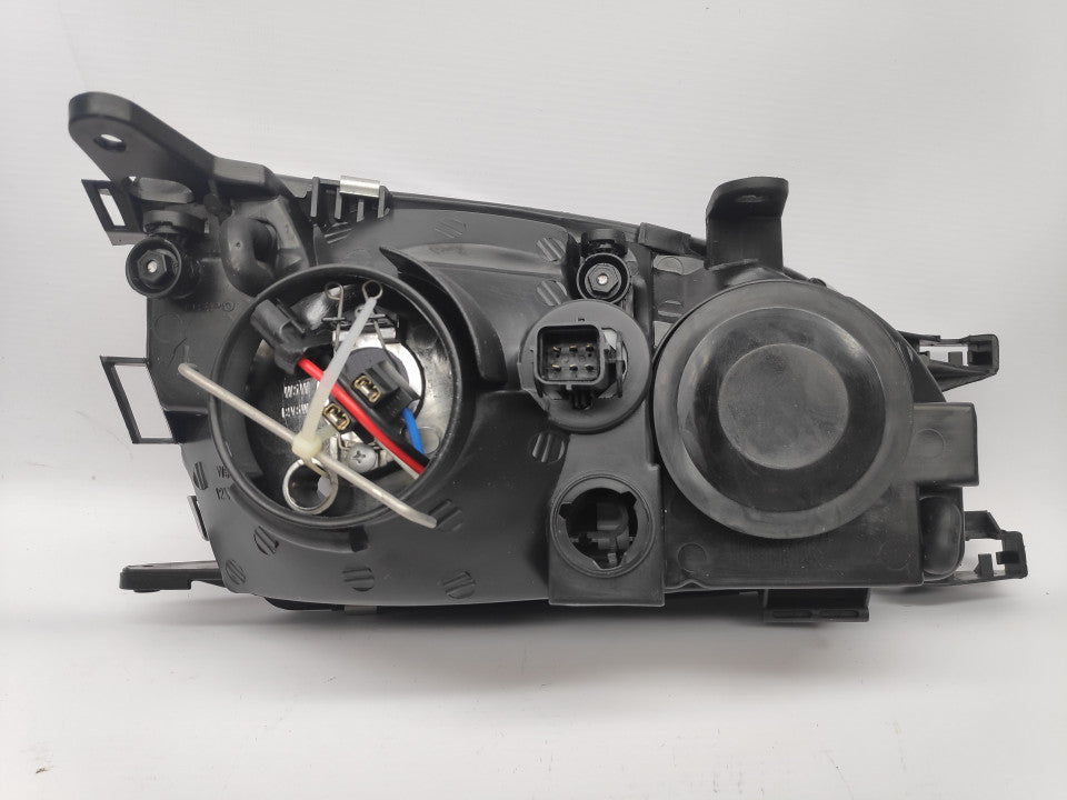 Farol Esquerdo Toyota Avensis 97-00