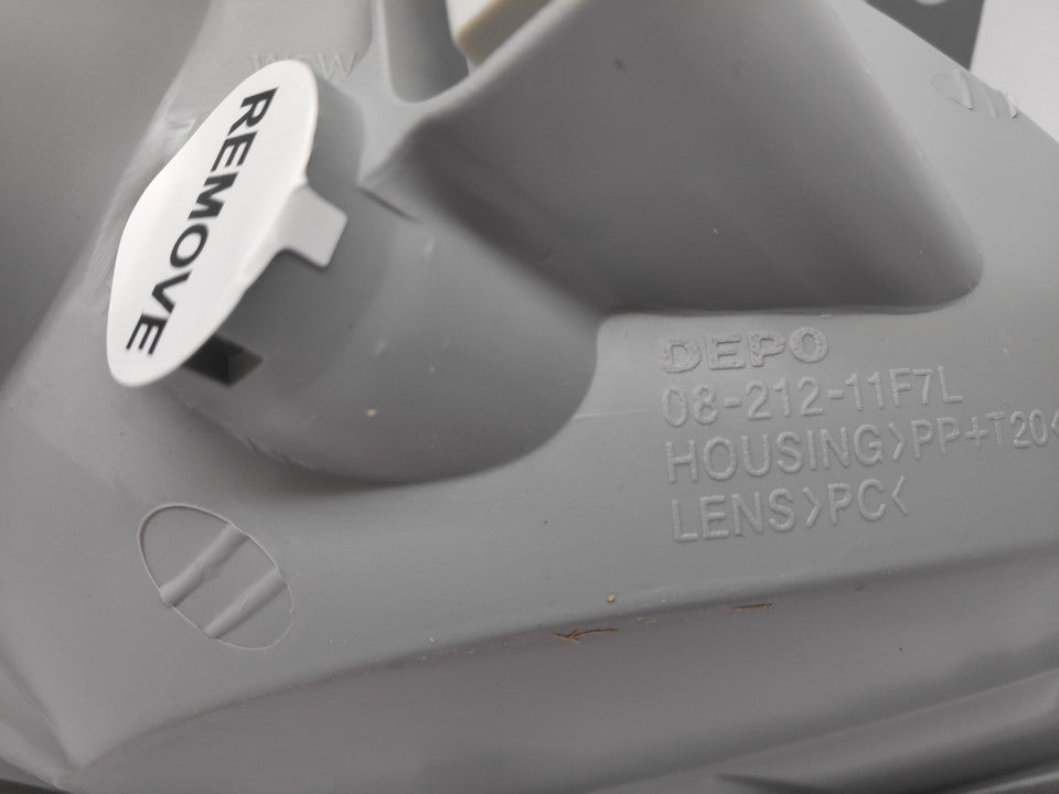 Farol Esquerdo Toyota Yaris 99-03 Tipo Valeo