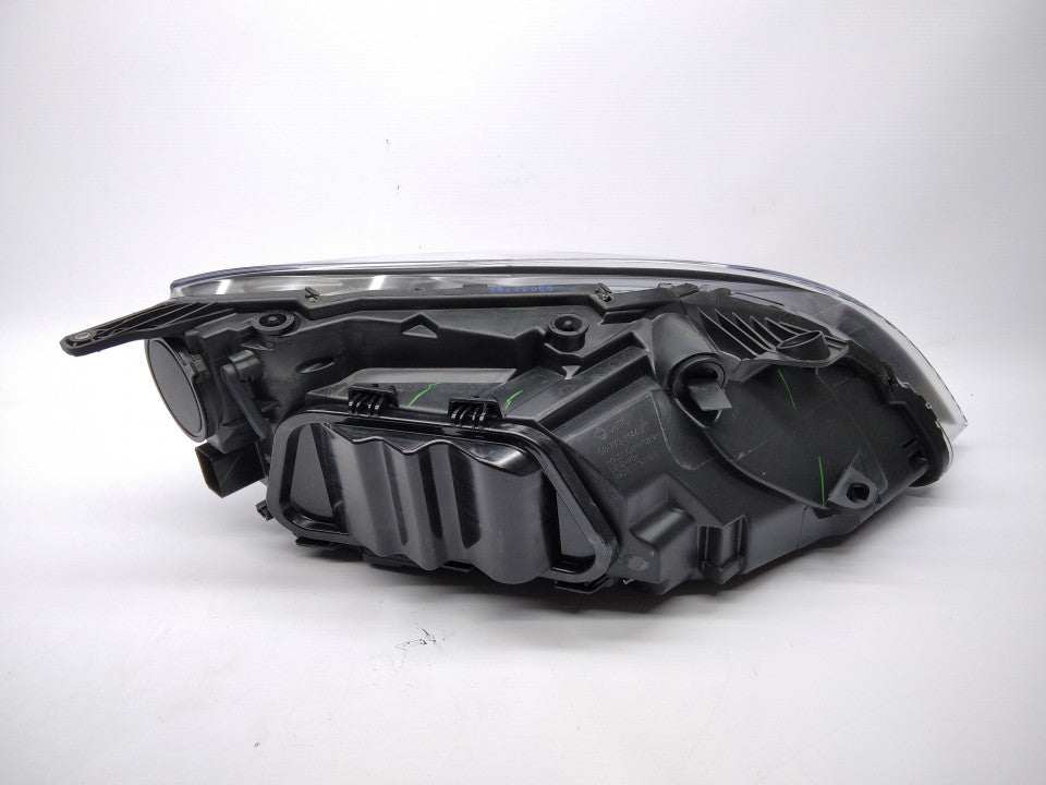 Farol Esquerdo Volvo V40 12-16