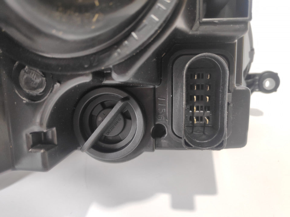 Farol Esquerdo Vw Golf V 03-08 Mascara Preta
