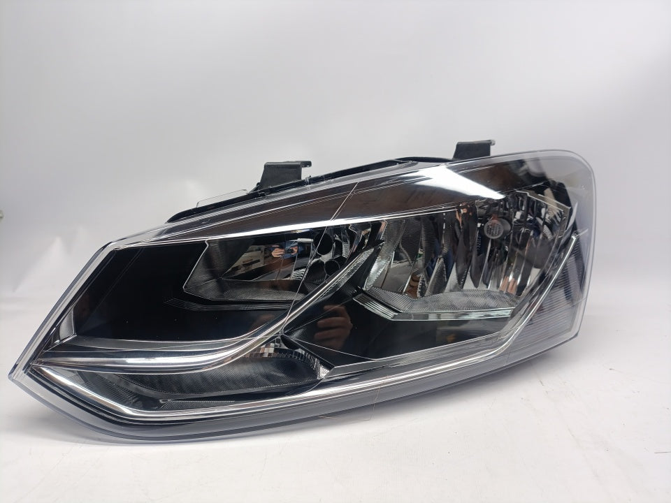 Farol Esquerdo Vw Polo 6R 14-17