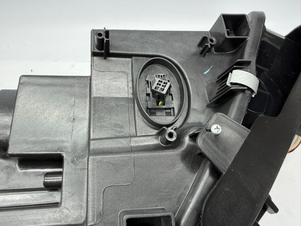 Farol Esquerdo Xenon Mercedes Benz X156 GLA 13-16