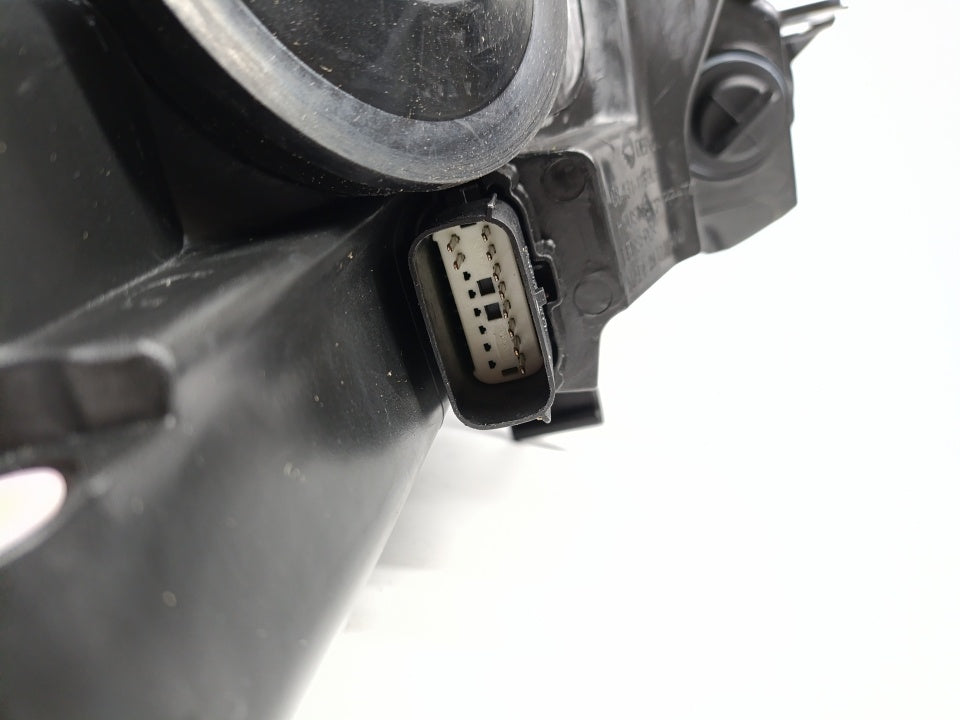 Farol Ford Fiesta VI 3/5P 13-18 Esquerdo