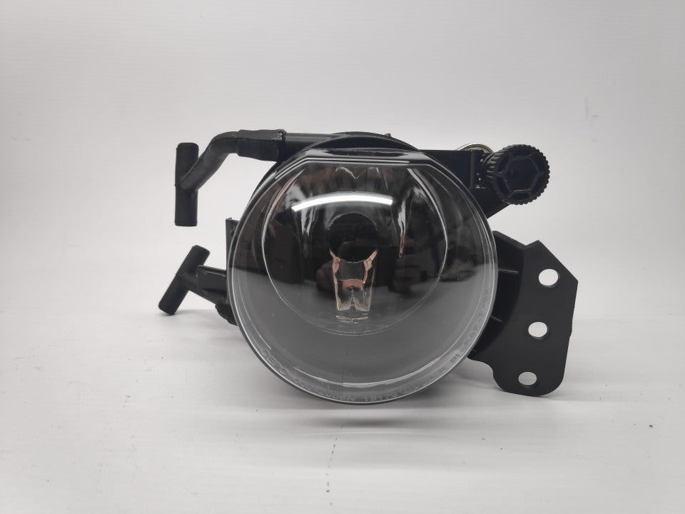 Farol Nevoeiro Direito Bmw Serie 3 E46 Coupe, E91 E60 / E61 03-11