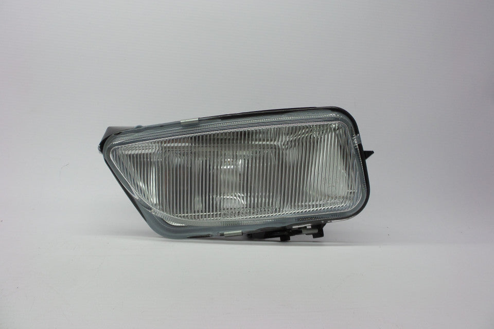 Farol Nevoeiro Direito Citroen Saxo 96-03
