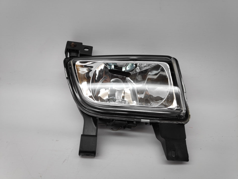 Farol Nevoeiro Direito Mazda 323 / Premacy 98-01