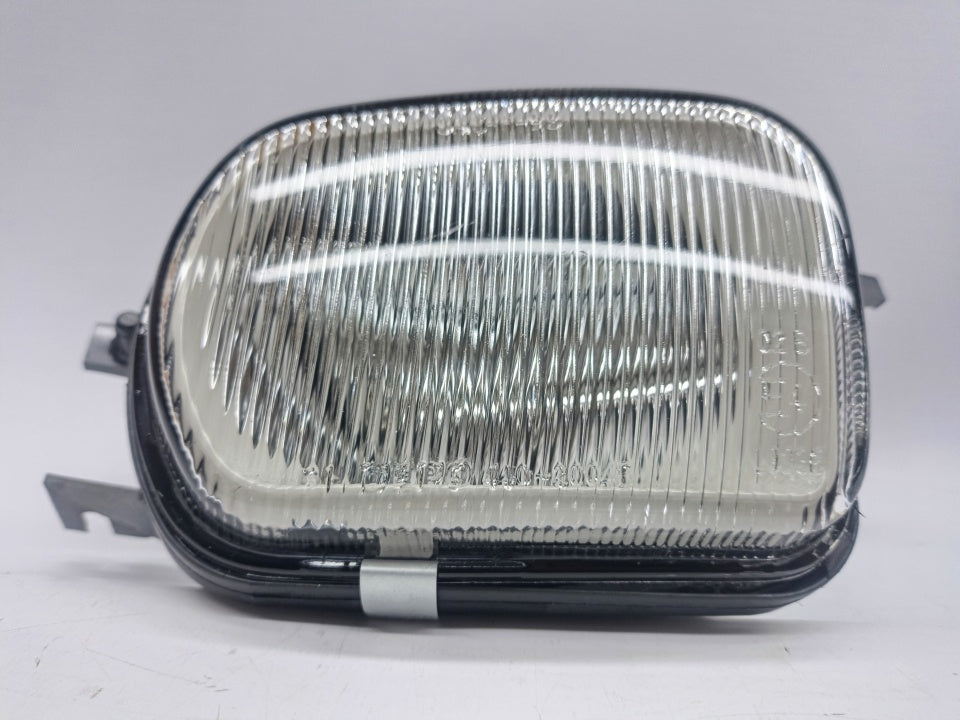 Farol Nevoeiro Direito Mercedes W203 C Class 00-04