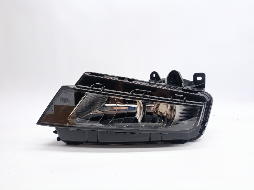 Farol Nevoeiro Direito Seat Leon 17-20