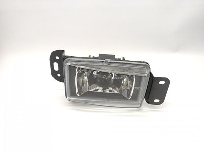 Farol Nevoeiro Direito Toyota Corolla Hatchback 3 / 5P 01-04