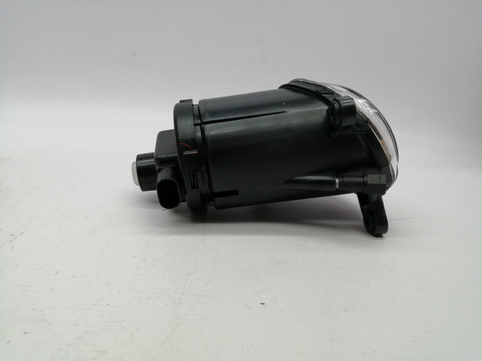 Farol Nevoeiro Direito Vw Passat B6 00-05