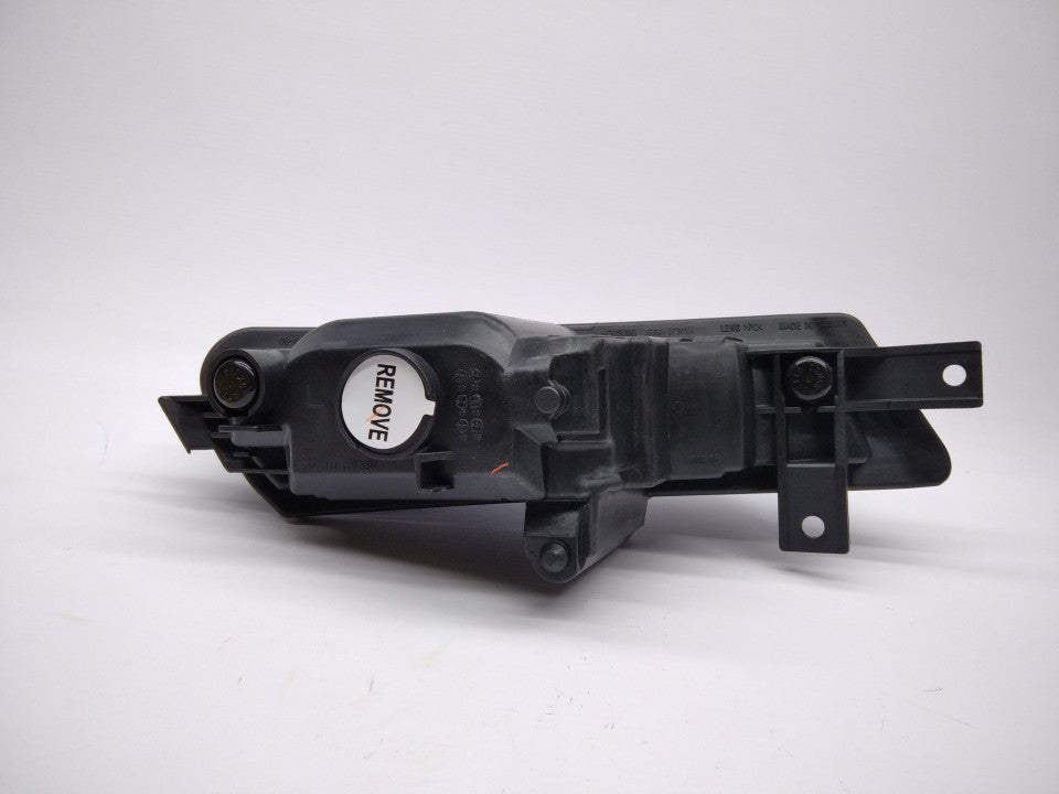 Farol Nevoeiro Esquerdo Bmw S-1 E87 5P 03-12 / E81 3P 06-12